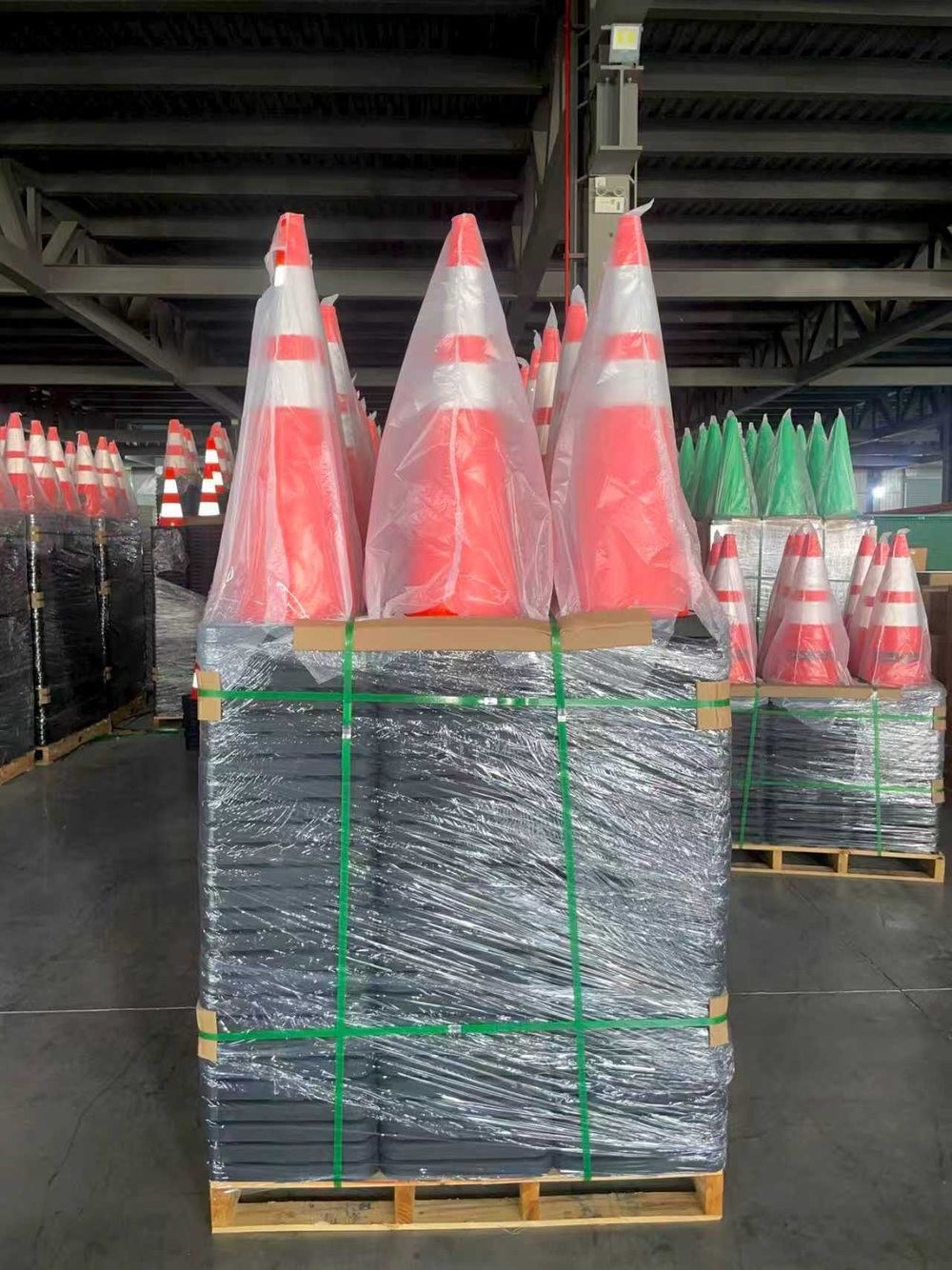 Palletized traffic cones in the KOSEI warehouse